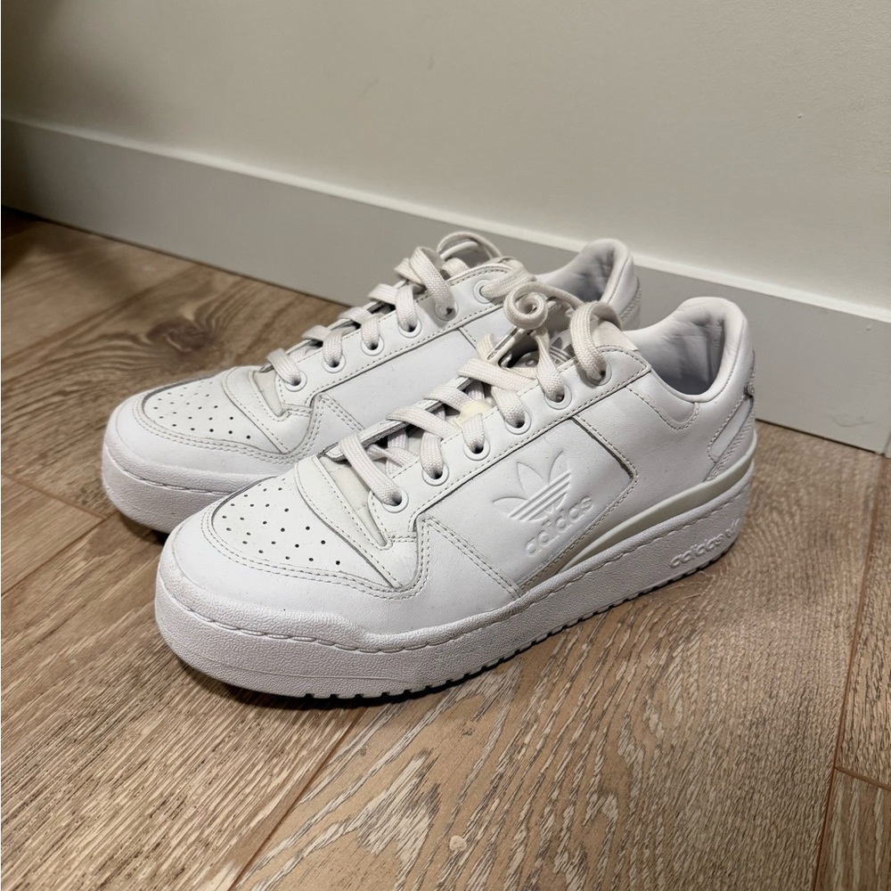 Adidas Sneakers